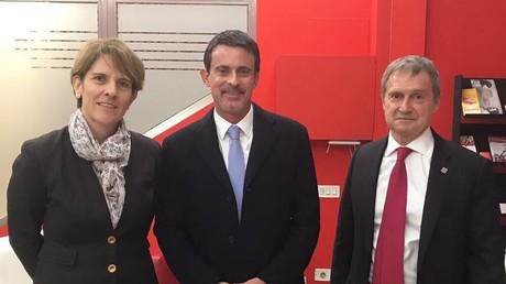 Se disant «profondément européen», Manuel Valls fait campagne en Catalogne pour l'unité espagnole