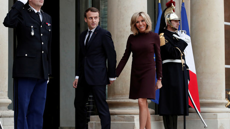 «Image monarchique» ? Emmanuel Macron fête ses 40 ans à Chambord, l'opposition s'indigne