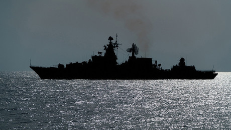 Un bateau de guerre russe croise en Méditerranée, illustration