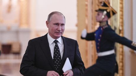 Vladimir Poutine dépose son dossier de candidature à l’élection présidentielle de 2018 (VIDEO)