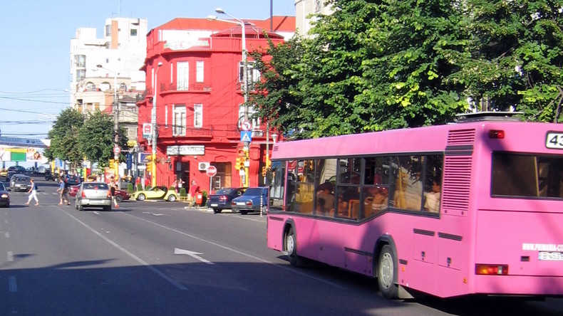 Maroc : bientôt des bus roses réservés aux femmes contre le harcèlement sexuel ?