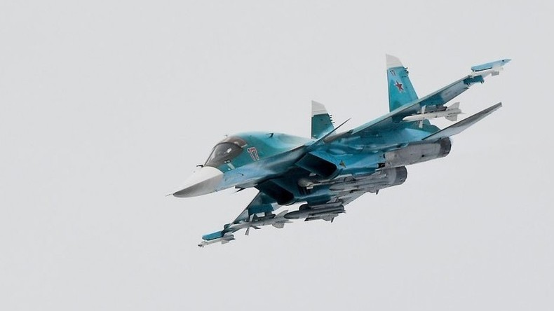 Quand des pilotes de chasse russes atterrissent sur une autoroute (VIDEO)
