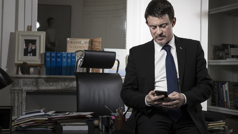 Finie «La Bande à Valls» : l'élu aurait enjoint le groupe Facebook à changer de nom