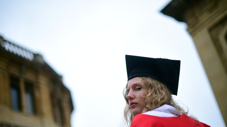 L'université d'Oxford offre 15 minutes supplémentaires aux examens pour favoriser les étudiantes