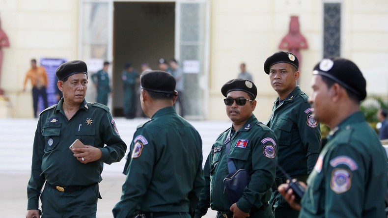 Dix étrangers arrêtés pour «des chants et des danses pornographiques» au Cambodge