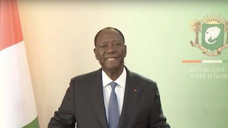 Côte d'Ivoire : Ouattara exhorte la jeunesse à rester au pays et donne en exemple... des exilés