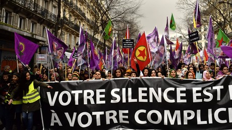 «Erdogan assassin !» : des milliers de Kurdes réclament justice pour des militantes tuées à Paris