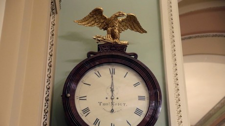 Horloge au Sénat américain, le 20 janvier à minuit