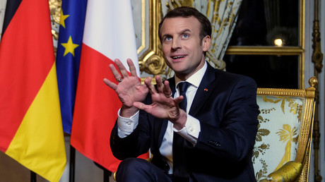 Emmanuel Macron au palais présidentiel le 19 janvier, illustration