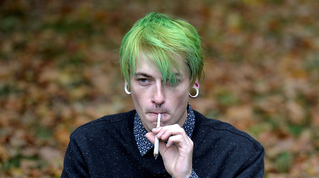 Cannabis : bientôt une simple amende pour les fumeurs ?