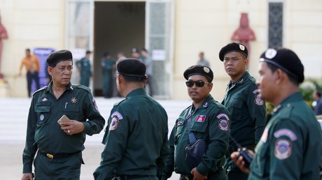 Dix étrangers arrêtés pour «des chants et des danses pornographiques» au Cambodge