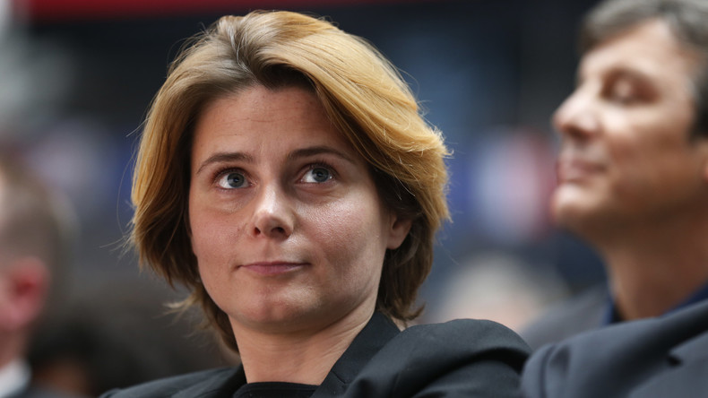 Caroline Fourest se réjouit de l'absence de «girafe voilée» en Afrique... et inspire les internautes
