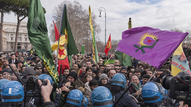 Erdogan au Vatican : violents affrontements entre des manifestants et la police (PHOTOS, VIDEO)