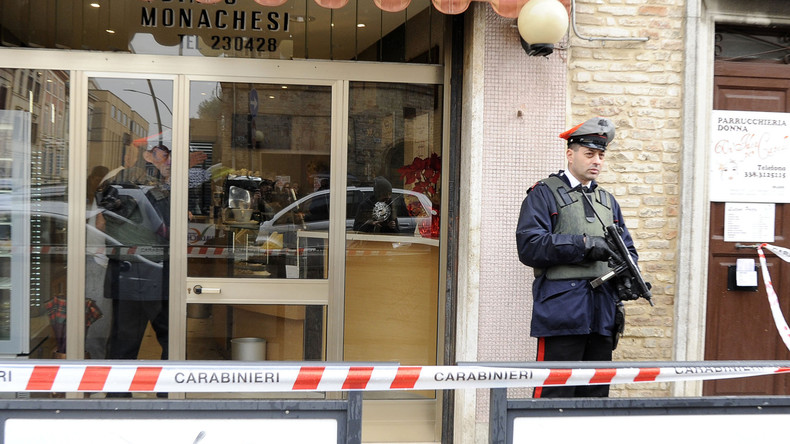 Afflux de soutiens «de tous bords politiques» pour le tireur de Macerata, selon son avocat