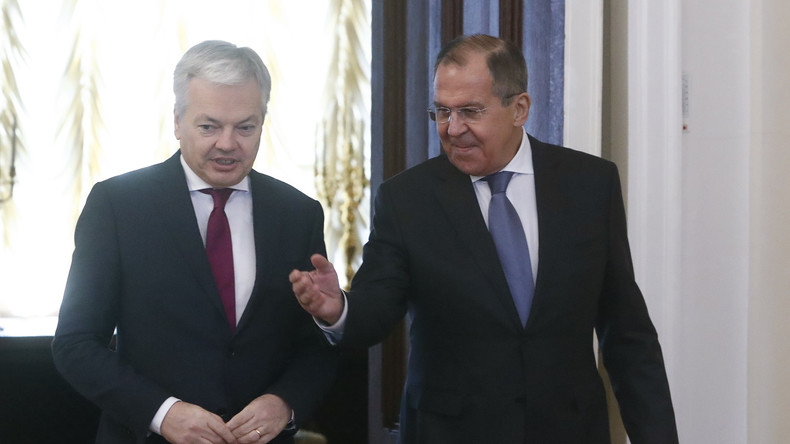 Du commerce malgré les sanctions ? Le chef de la diplomatie belge Didier Reynders à Moscou (VIDEO)