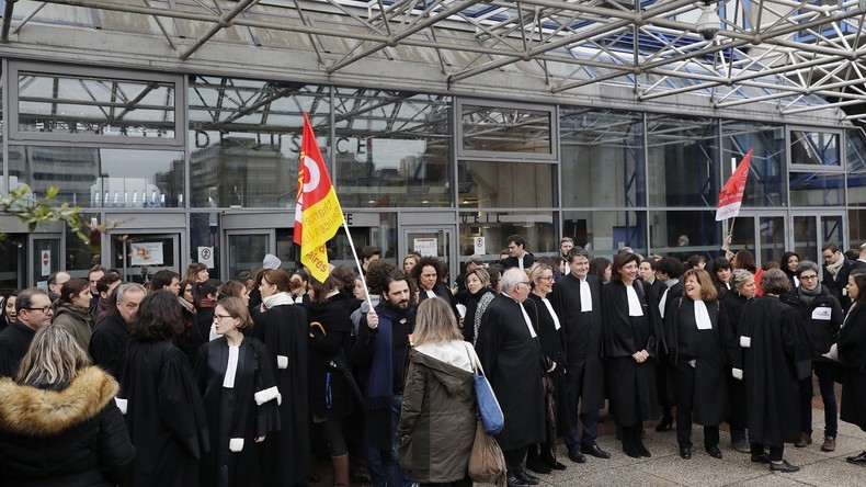 Avocats Et Magistrats Se Mobilisent Dans Toute La France Contre La R Forme De La Justice Rt En