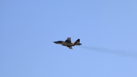 Un avion militaire russe Su-25 s'est écrasé en Syrie, son pilote a été tué