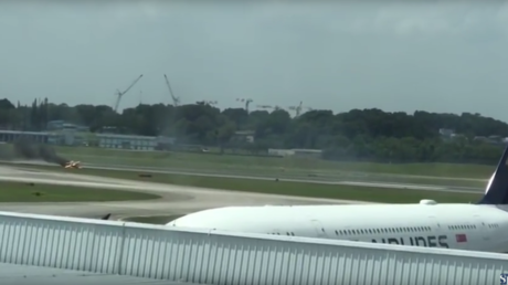 Accident d'un avion de la patrouille Black Eagles à l'aéroport de Changi 