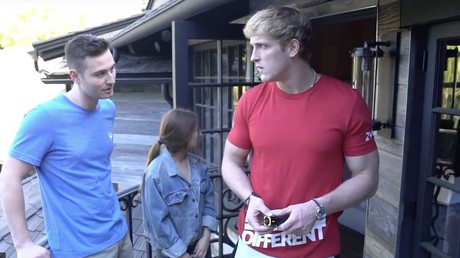 Leçon non retenue ? Le YouTubeur Paul Logan fait (encore) le buzz en tasant des rats morts (VIDEO)