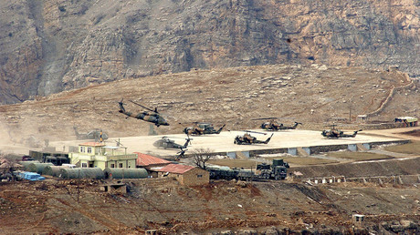 Illustration : des hélicoptères de l'armée turque en opération