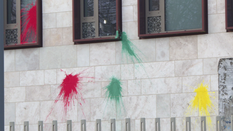 Des inconnus jettent de la peinture sur l'ambassade de Turquie à Berlin