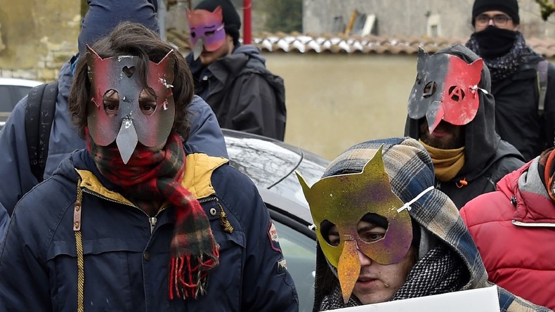 Manifestation interdite à Bure : heurts entre les anti-déchets nucléaires et les forces de l'ordre