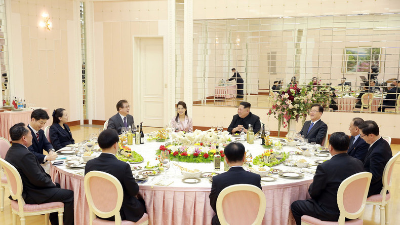 Le rapprochement des deux Corées se poursuit : Kim Jong-un reçoit des diplomates à dîner