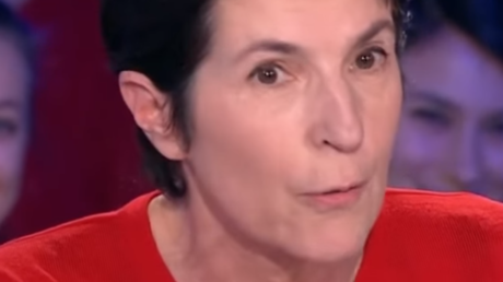 «On a un gros gros problème» : Angot écœurée par le succès des mémoires de Jean-Marie Le Pen (VIDEO)