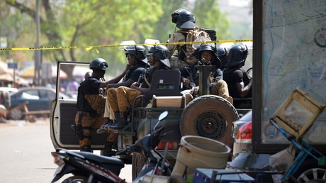 Double attaque de Ouagadougou : des infiltrés au sein de l'armée auraient-ils aidé les djihadistes ?