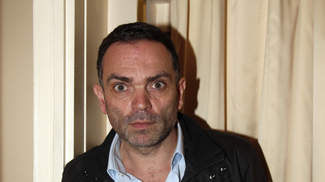 «Assez antisémite» : Renaud Camus assigne Yann Moix en justice pour ses propos à ONPC (VIDEO)