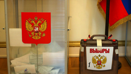 «Je voulais voir Monsieur Poutine !» un garçon participe à la présidentielle pour voir le président