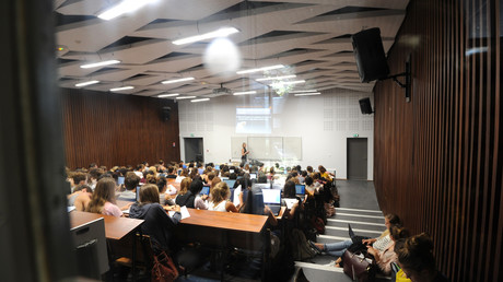 Montpellier : des étudiants qui occupaient la fac de droit évacués de force par des hommes cagoulés