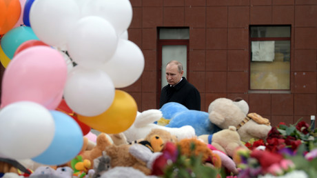 En visite à Kemerovo après le drame, Poutine évoque une «négligence criminelle»