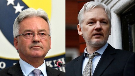 «Mieux vaut être un ver qu'un serpent»: Julian Assange réplique à l'injure d'un ministre britannique