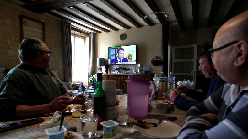 Macron chez les Tuche