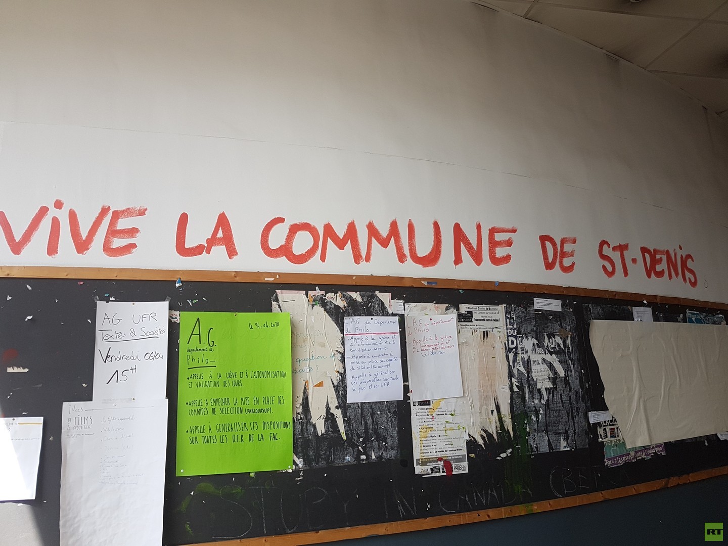 Une journée à Paris VIII : au cœur du blocage et de la protestation contre la loi Vidal (REPORTAGE)