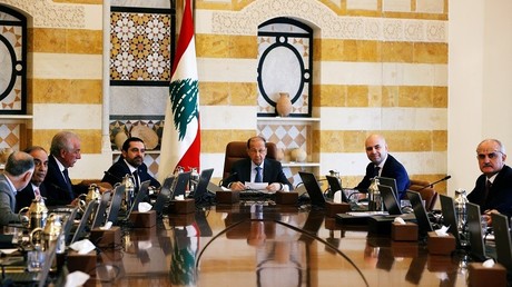Le Président du Liban, Michel Aoun (au centre), dirige une réunion du Conseil des ministres au palais présidentiel de Baabda, sur les hauteurs de Beyrouth, le 19 février 2018 (illustration). 
