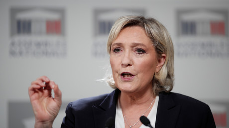 Marine Le Pen en conférence de presse à l'Assemblée nationale  le 16 avril