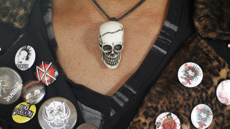 Les étudiants qui bloquent les universités ? Des «punks à chiens», selon Marine Le Pen (VIDEO)