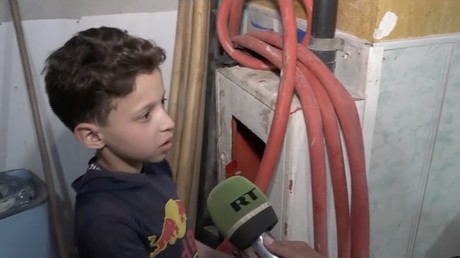 Le père d'un des enfants filmés à Douma : «J'ai vu la vidéo et j'ai rigolé» (VIDEOS EXCLUSIVES)