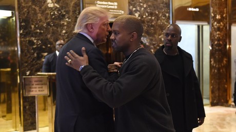 Le rappeur Kanye West soutient son «frère» Donald Trump sous l'œil circonspect de la presse