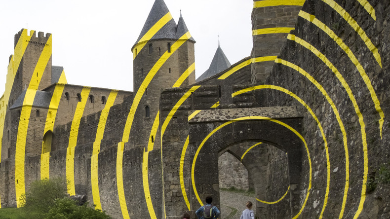 «Saccage» : à Carcassonne, une oeuvre d'art contemporain crée la polémique