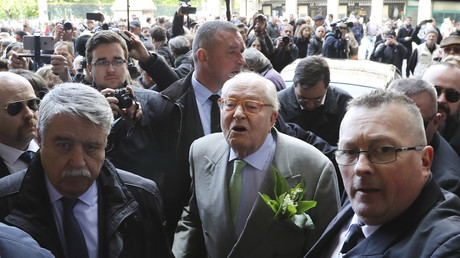 1er mai : pas de discours cette année lors de l'hommage de Jean-Marie Le Pen à Jeanne d'Arc (VIDEOS)