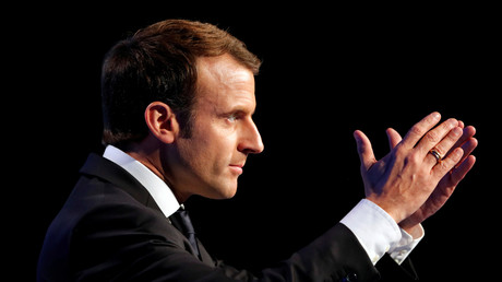 Emmanuel Macron, un agnostique à la conquête de l'électorat catholique ?