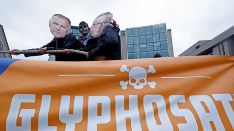 Manifestants contre l'extension de l'autorisation de la vente du glyphosate dans l'Union européenne en novembre 2017 à Bruxelles.