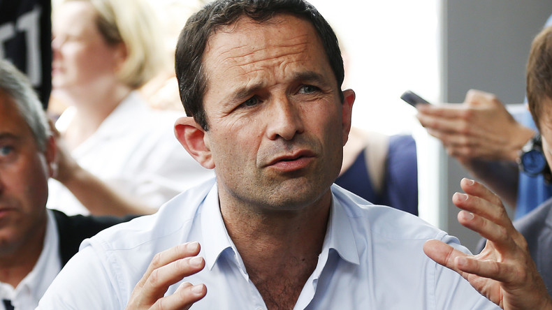 Hamon voit une «stigmatisation» anti-Benzema dans les algorithmes de Netflix, puis retire son tweet
