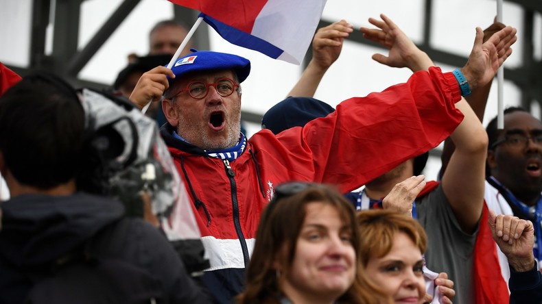 Les Irrésistibles Français, bien présents en Russie pour soutenir les Bleus (VIDEO)