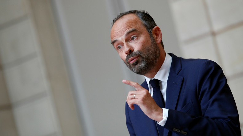 Droit de grève : Edouard Philippe va-t-il trop loin ?