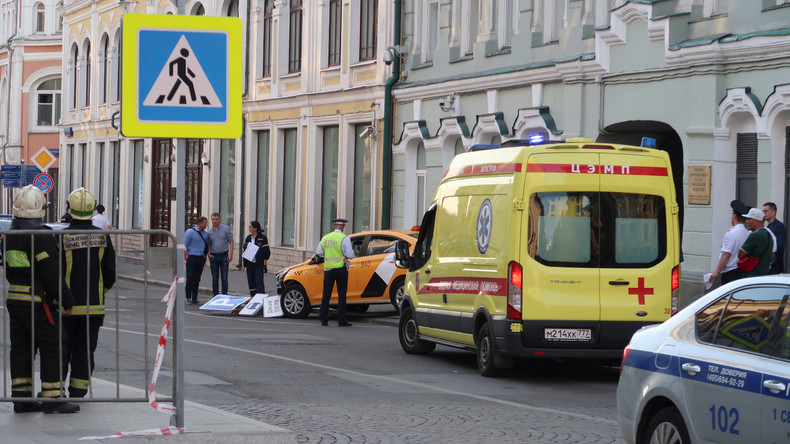 Moscou : un taxi fonce dans la foule et fait 7 blessés, le conducteur interpellé (VIDEO CHOC)