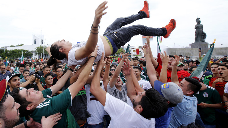Fous de joie après leur but contre l’Allemagne, des supporters mexicains provoquent un mini-séisme